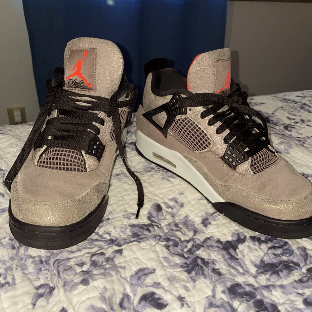 Jordan Retro 4’s, size 11, Taupe Haze